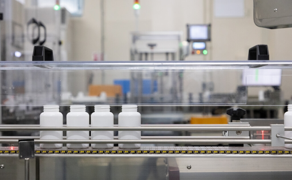 原料の特性を活かす高度な製剤技術と、製品を守る確実な包装ライン